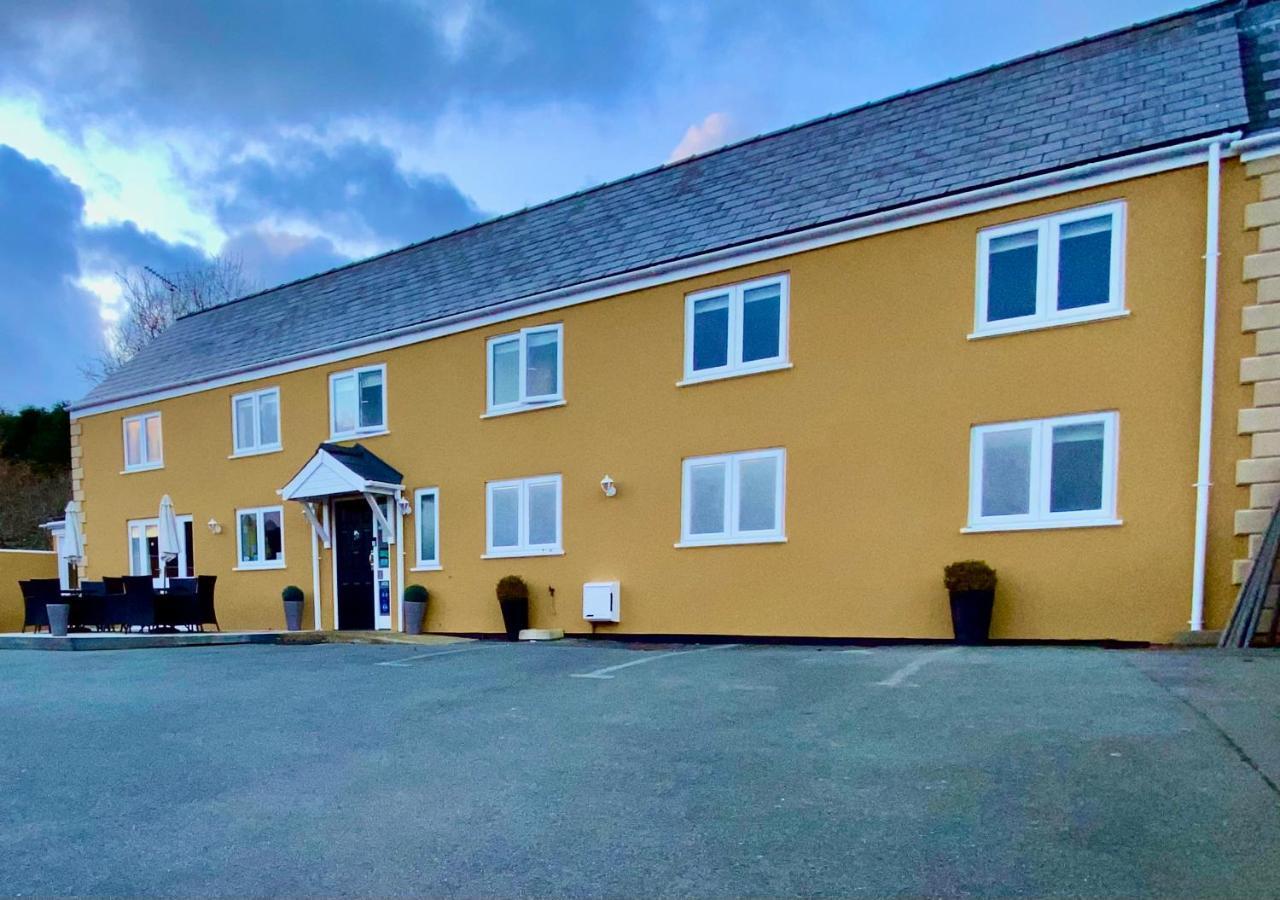 The Ferryboat Hotel Fishguard Exterior photo